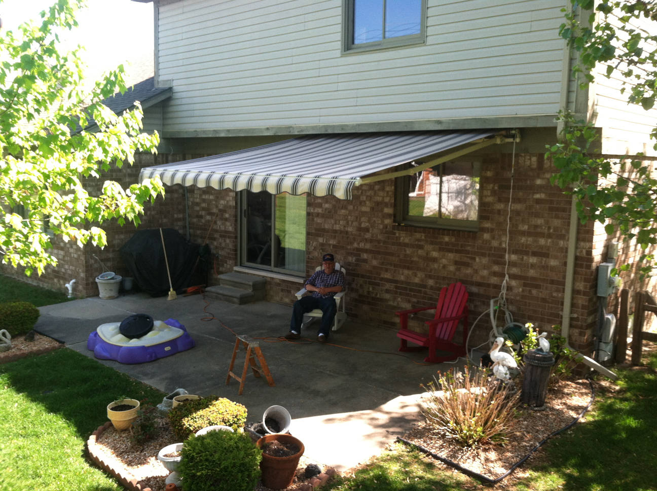Mr. Wolshon St Clair Awning